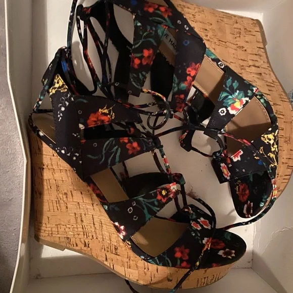 Steve Madden Wedges - Picture 1 of 4